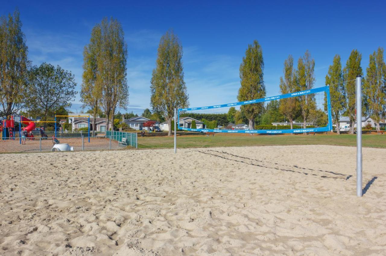 The Cedarwood Inn & Suites Сидней Экстерьер фото