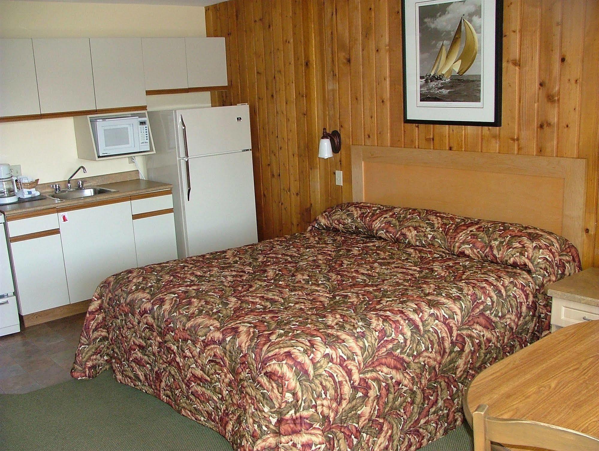 The Cedarwood Inn & Suites Сидней Экстерьер фото