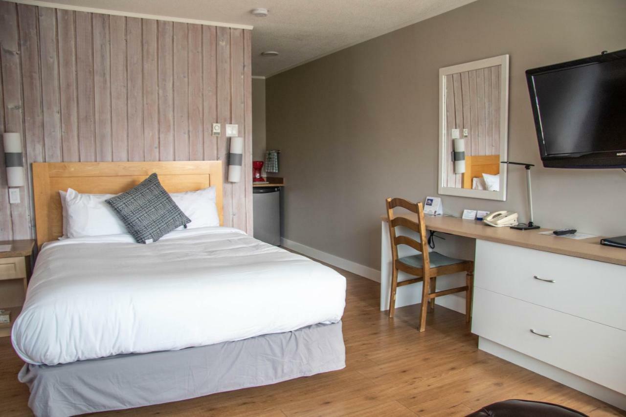 The Cedarwood Inn & Suites Сидней Экстерьер фото