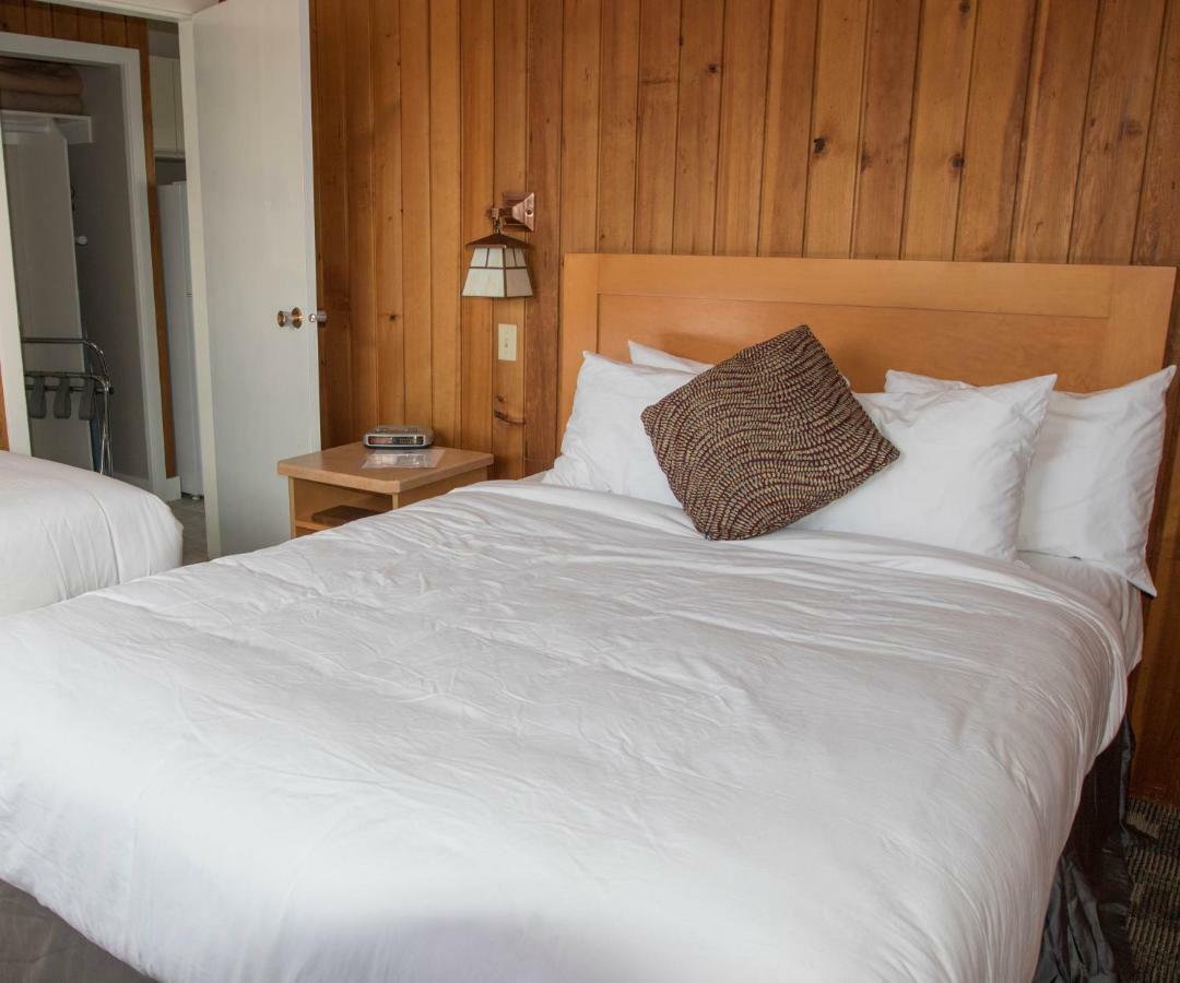 The Cedarwood Inn & Suites Сидней Экстерьер фото
