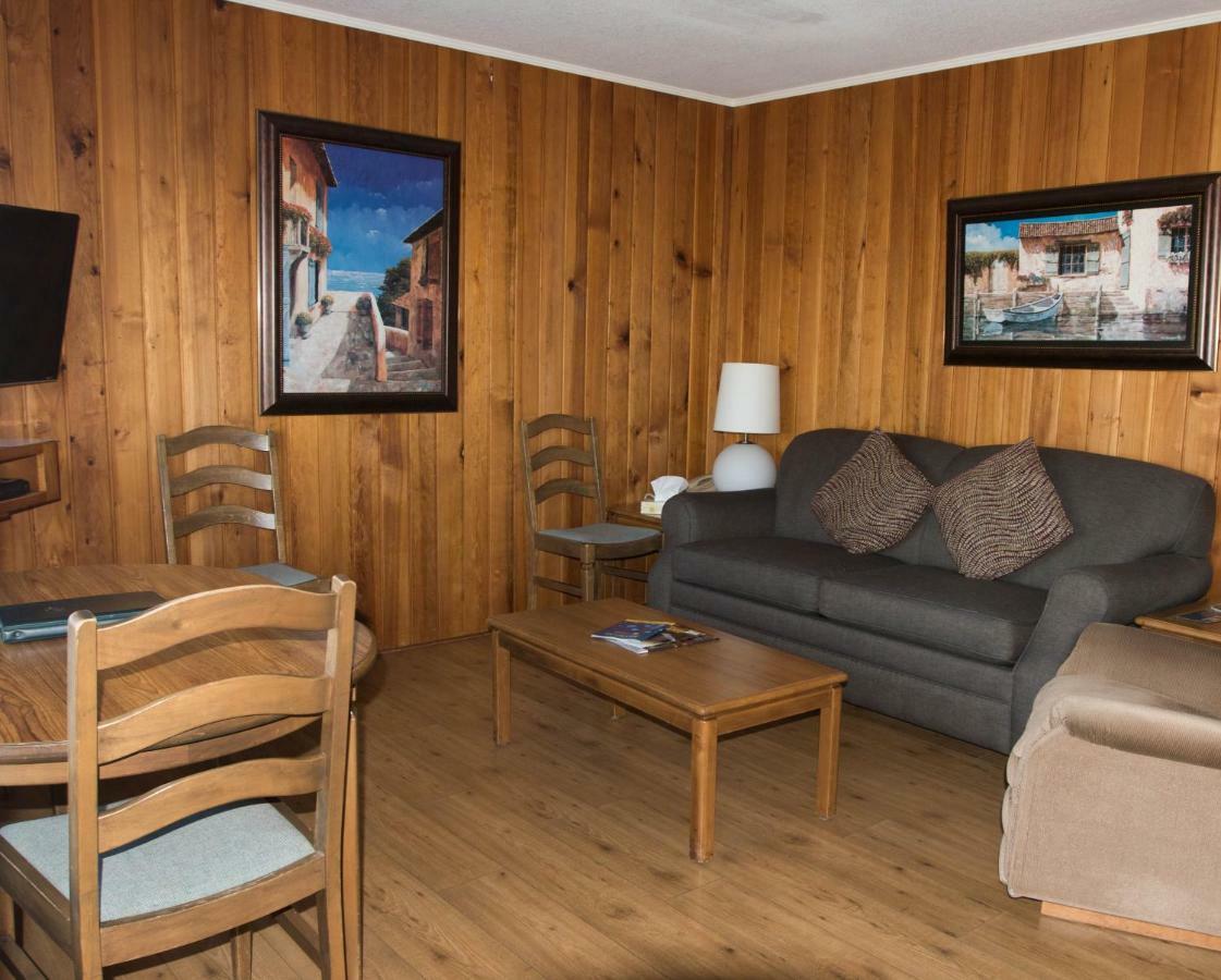 The Cedarwood Inn & Suites Сидней Экстерьер фото